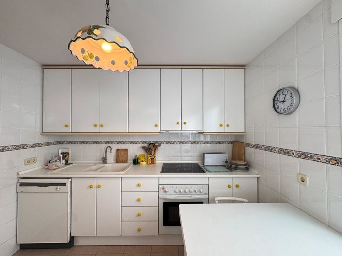 Image No.29-3 Bed Apartment for sale