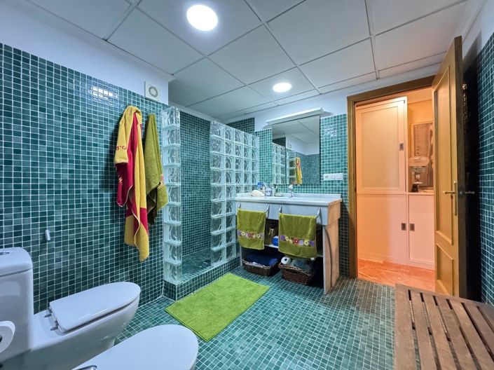 Image No.36-4 Bed Apartment for sale