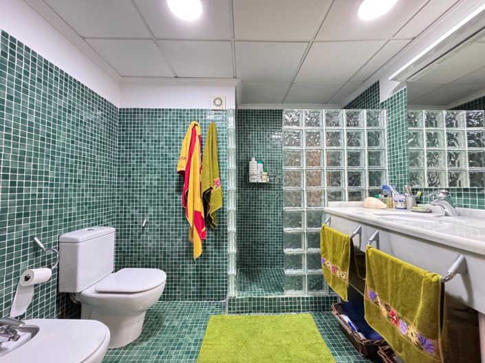 Image No.37-4 Bed Apartment for sale