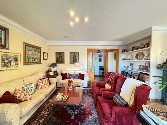 Image No.7-4 Bed Apartment for sale