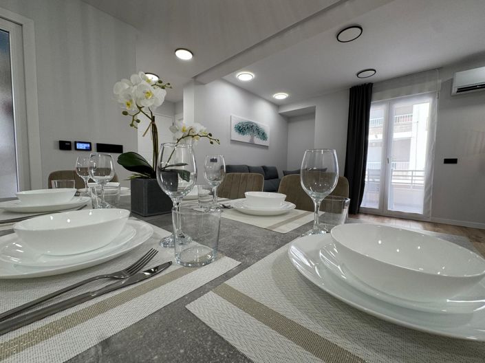 Image No.27-3 Bed House for sale