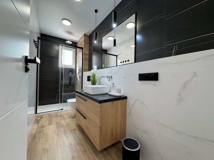Image No.37-3 Bed House for sale