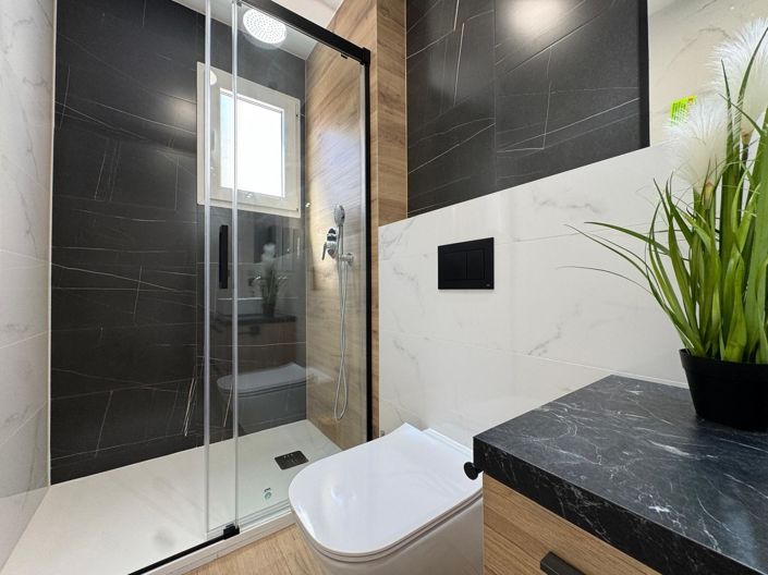 Image No.40-3 Bed House for sale