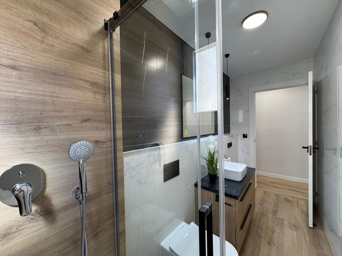 Image No.41-3 Bed House for sale