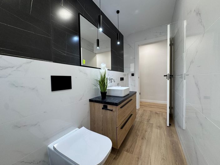 Image No.42-3 Bed House for sale