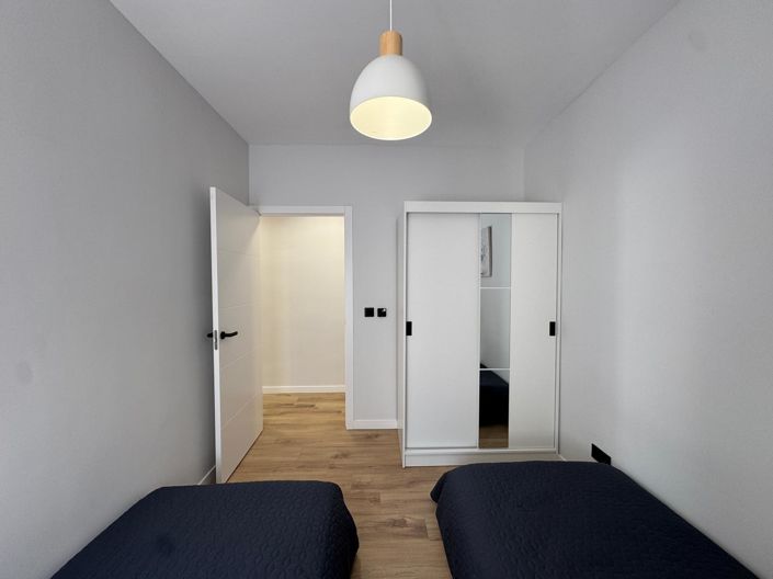 Image No.48-3 Bed House for sale
