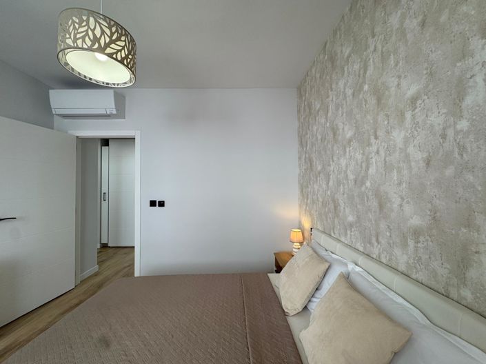 Image No.6-3 Bed House for sale