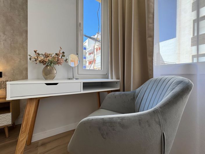 Image No.8-3 Bed House for sale
