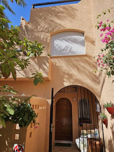 Image No.9-3 Bed Townhouse for sale