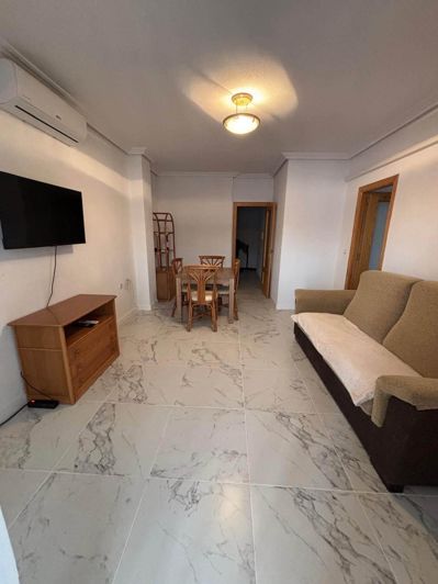 Image No.2-Appartement de 2 chambres à vendre à Torrevieja