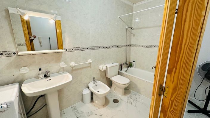 Image No.20-Appartement de 2 chambres à vendre à Torrevieja