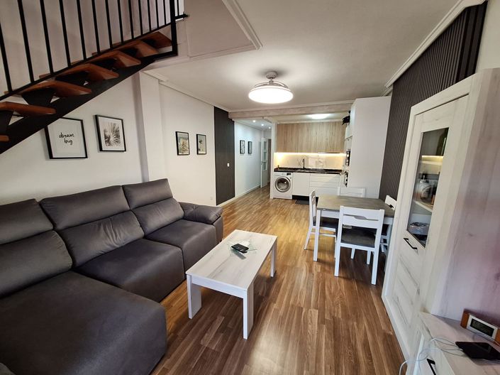 Image No.15-3 Bed House for sale