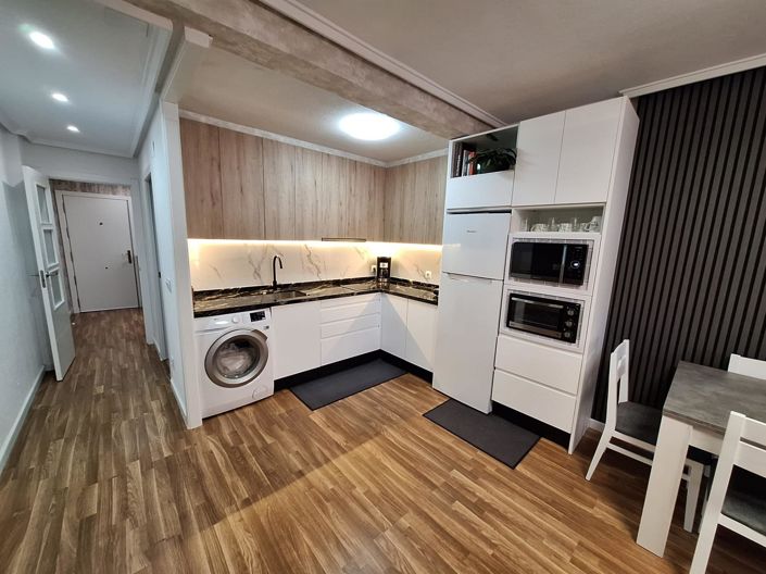 Image No.17-3 Bed House for sale