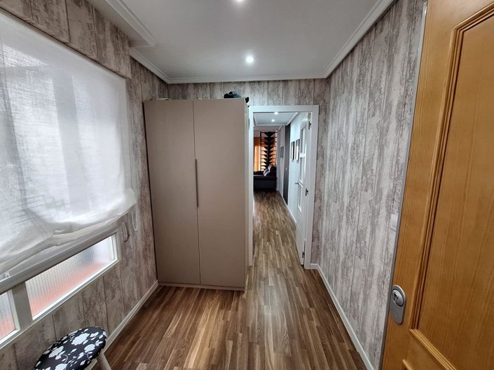 Image No.6-3 Bed House for sale