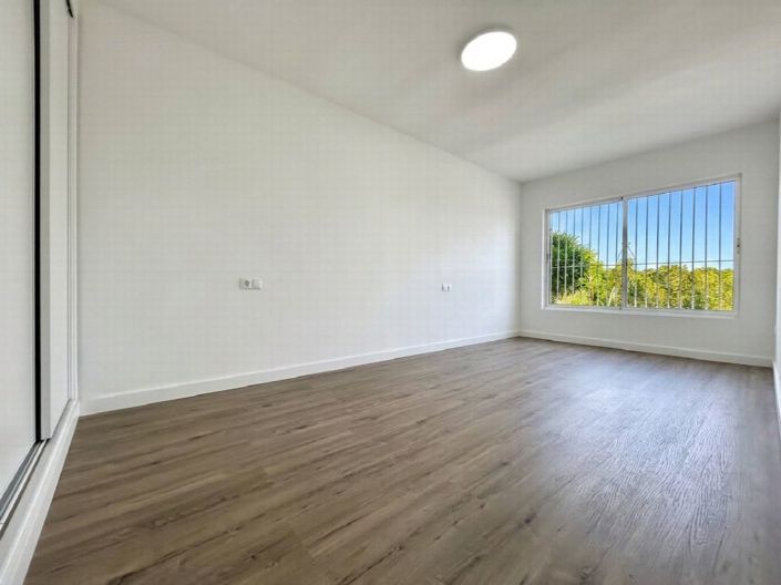 Image No.16-2 Bed Property for sale
