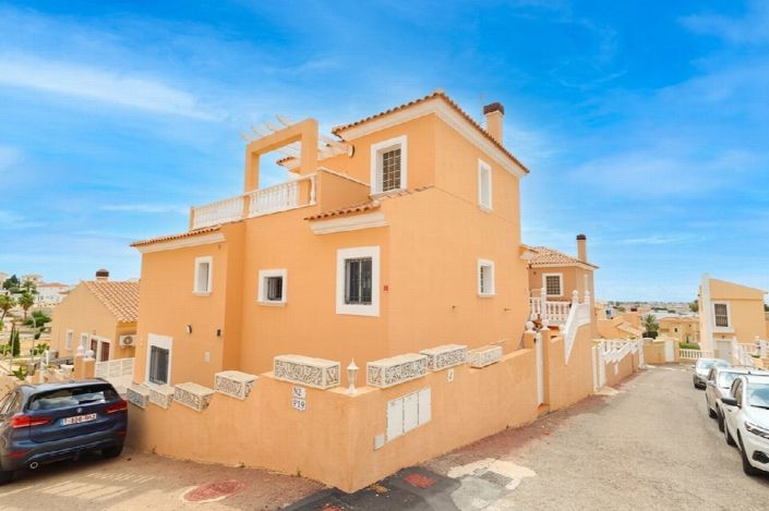 Image No.2-Propriété de 5 chambres à vendre à San Miguel de Salinas