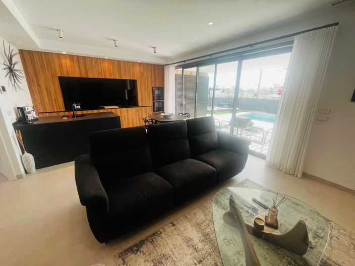 Image No.3-4 Bed Villa for sale