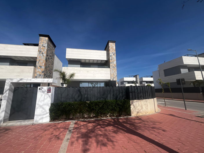 Image No.36-4 Bed Villa for sale