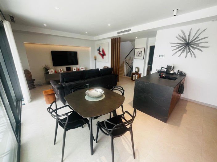 Image No.5-4 Bed Villa for sale