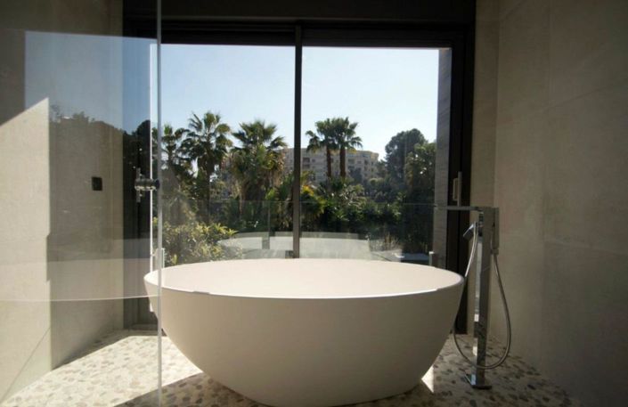 Image No.9-5 Bed House for sale