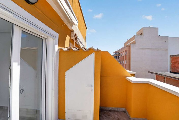 Image No.14-2 Bed House for sale