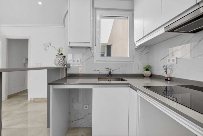 Image No.9-2 Bed House for sale