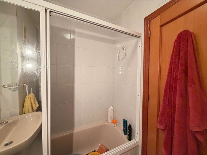 Image No.24-2 Bed Apartment for sale