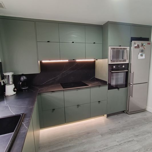Image No.3-2 Bed Property for sale