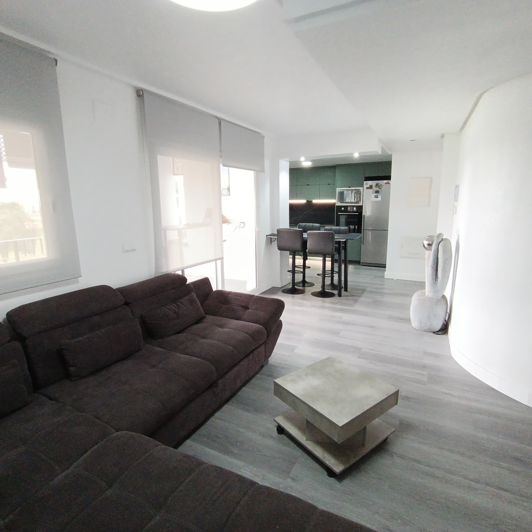 Image No.5-2 Bed House for sale