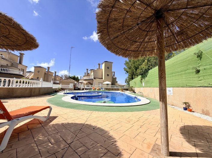 Image No.20-3 Bed Townhouse for sale