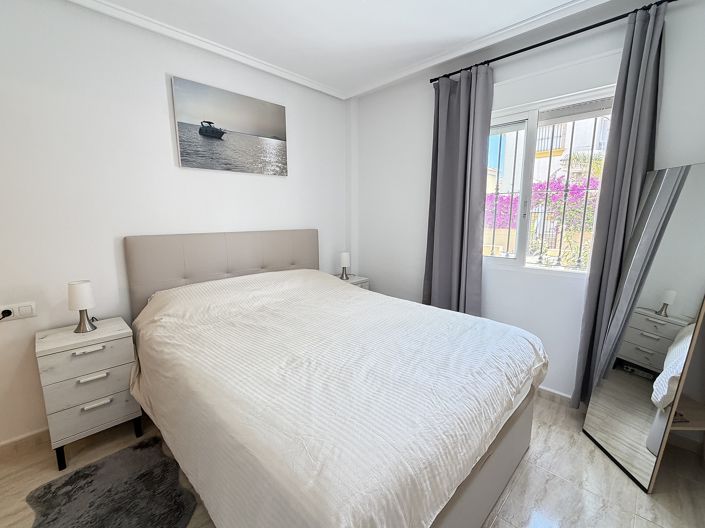 Image No.12-2 Bed Apartment for sale