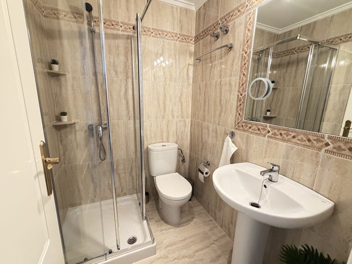 Image No.18-2 Bed Apartment for sale