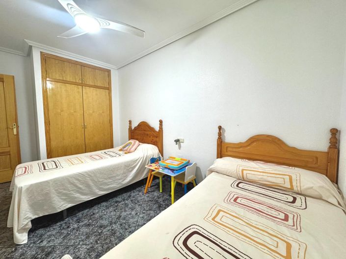 Image No.10-2 Bed Property for sale
