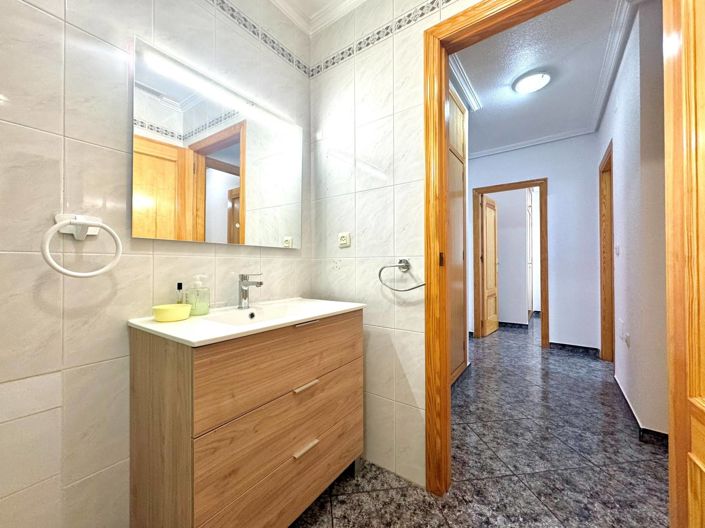 Image No.14-2 Bed House for sale