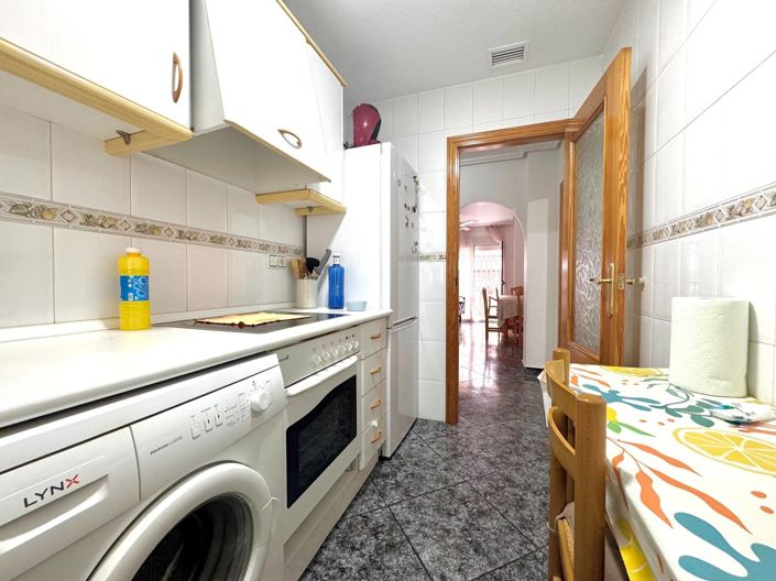 Image No.17-2 Bed House for sale