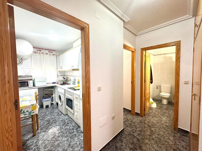 Image No.18-2 Bed House for sale