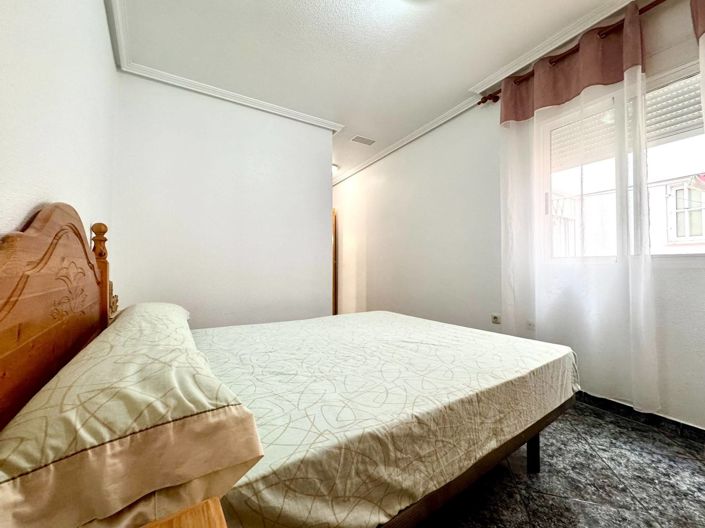Image No.23-2 Bed House for sale