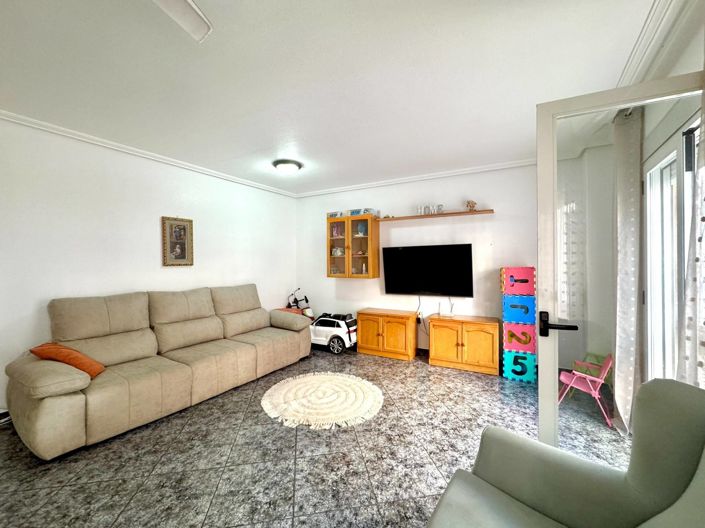 Image No.3-2 Bed Property for sale