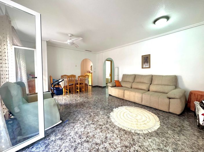 Image No.4-2 Bed House for sale