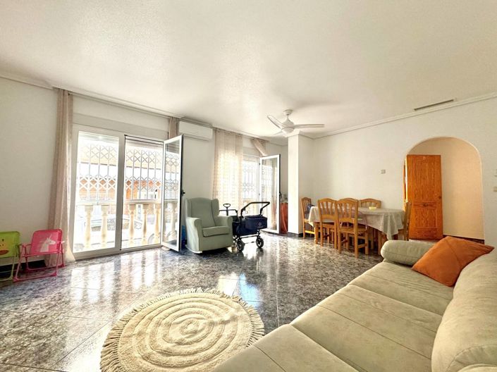 Image No.7-2 Bed House for sale