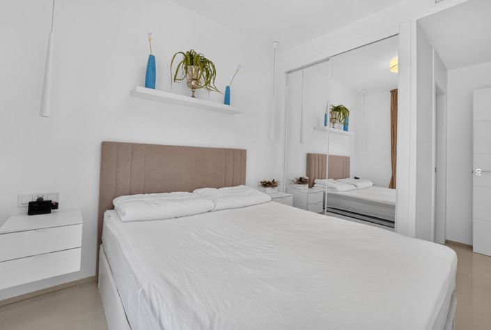 Image No.20-2 Bed Apartment for sale