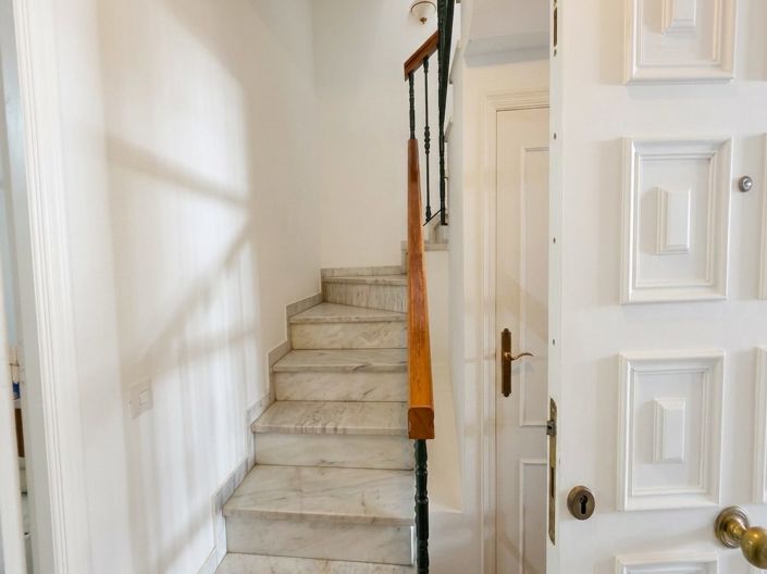 Image No.17-5 Bed Villa for sale