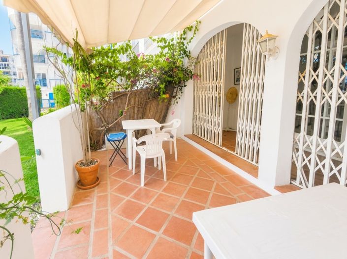 Image No.2-5 Bed Villa for sale