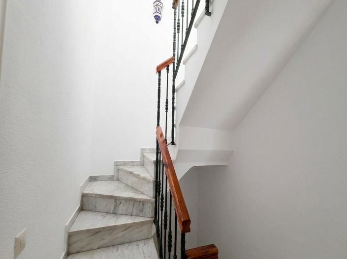 Image No.30-5 Bed Villa for sale