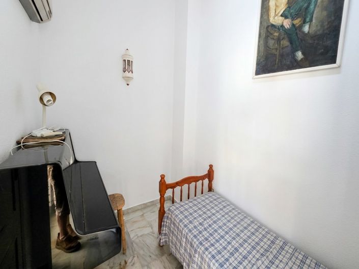 Image No.36-5 Bed Villa for sale