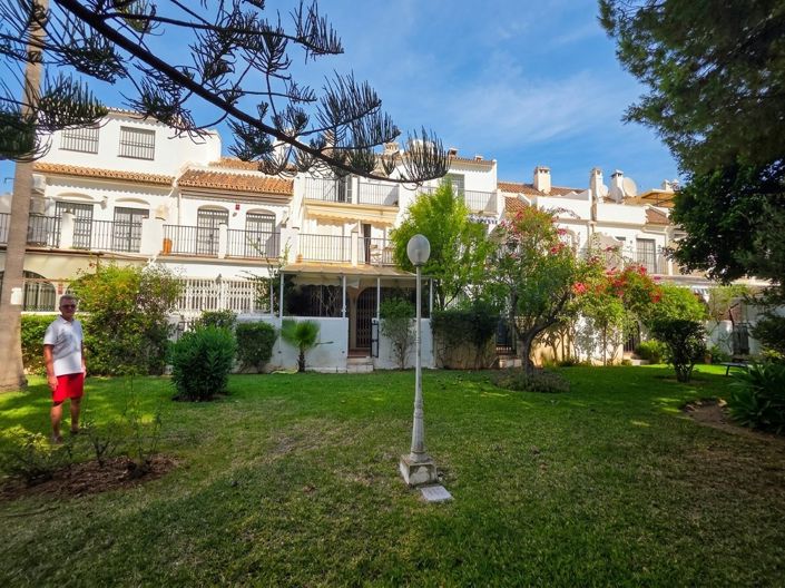 Image No.4-5 Bed Villa for sale