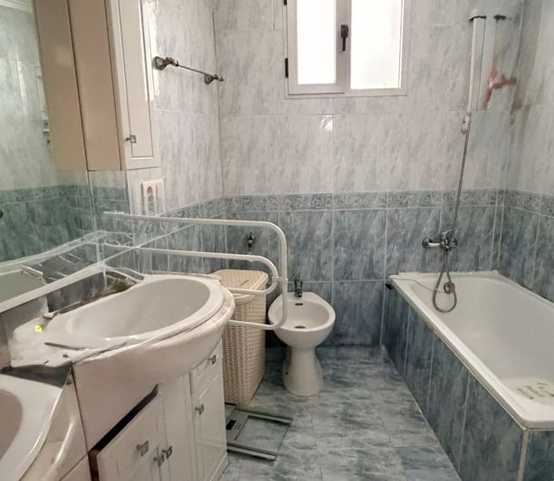 Image No.31-4 Bed House for sale