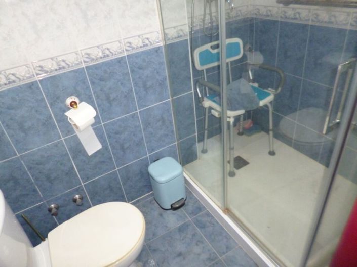 Image No.6-4 Bed House for sale