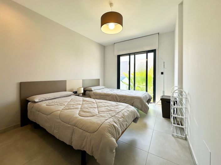 Image No.30-2 Bed House for sale