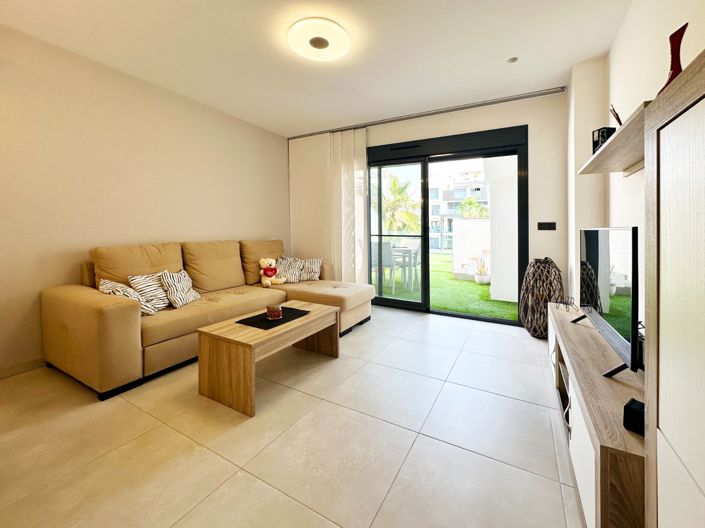 Image No.32-2 Bed House for sale